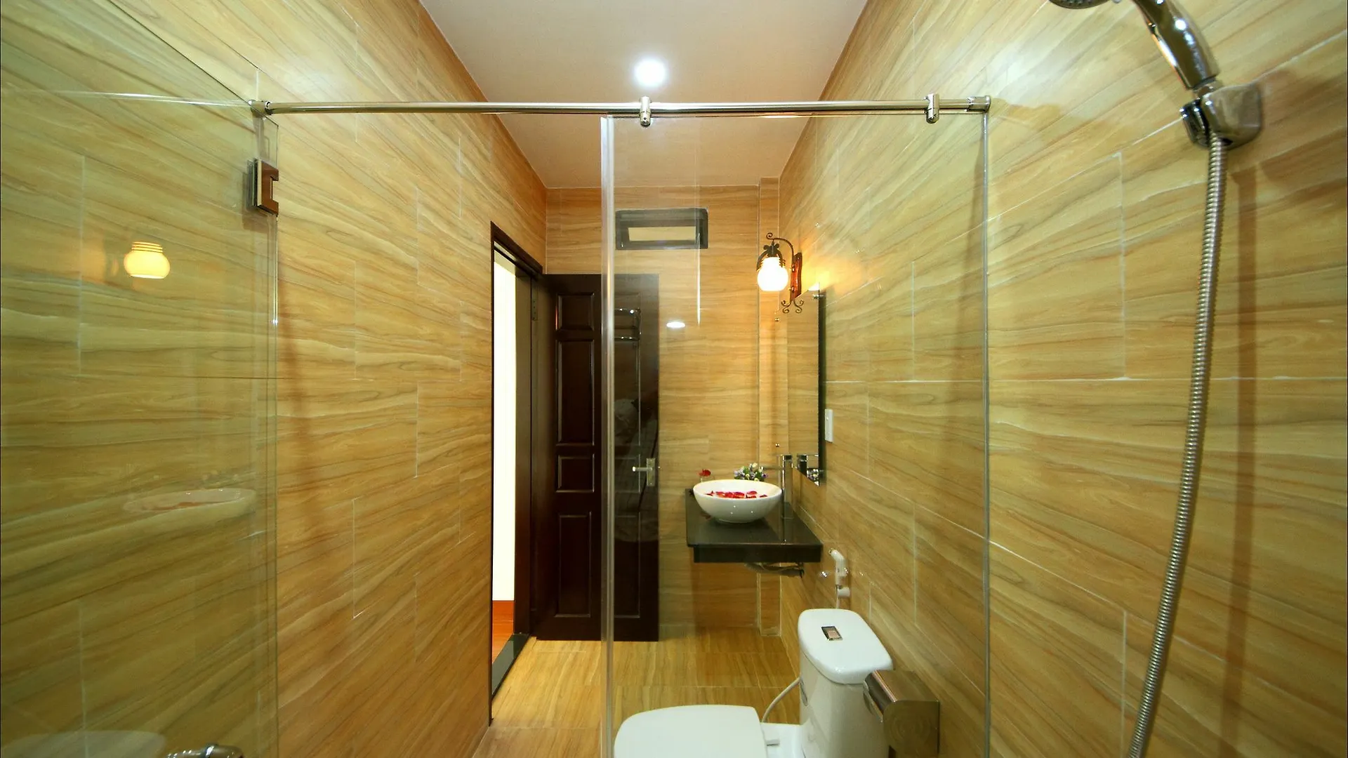 Blue Lake Homestay Hoi An Vietnam